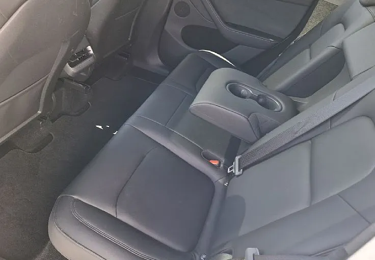 Zunanja slika - Tesla Model Y - Long Range - samo 28.335 kilometrov - 7