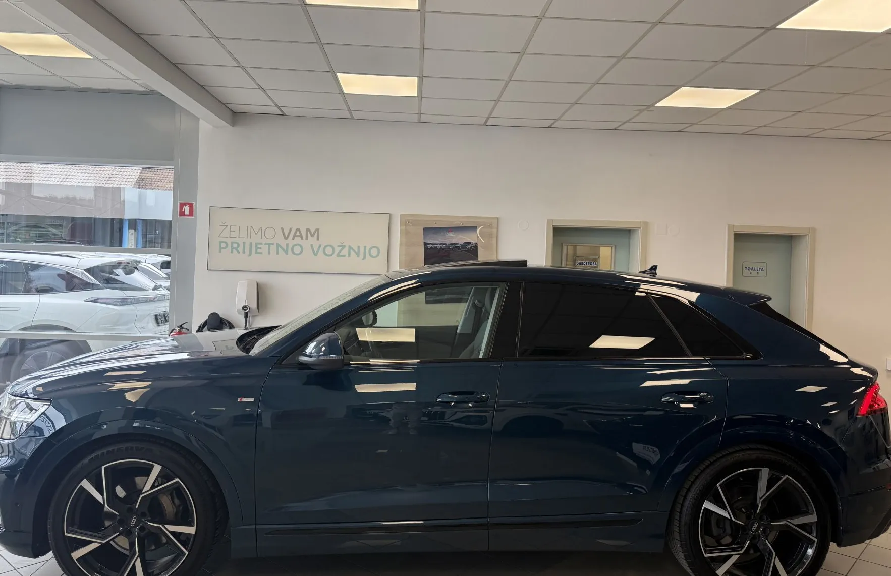 Zunanja slika - Audi Q8 - 50 TDI QUATTRO-S-LINE -PANORAMA-ZRAČNO-360¨ KAMER - 9