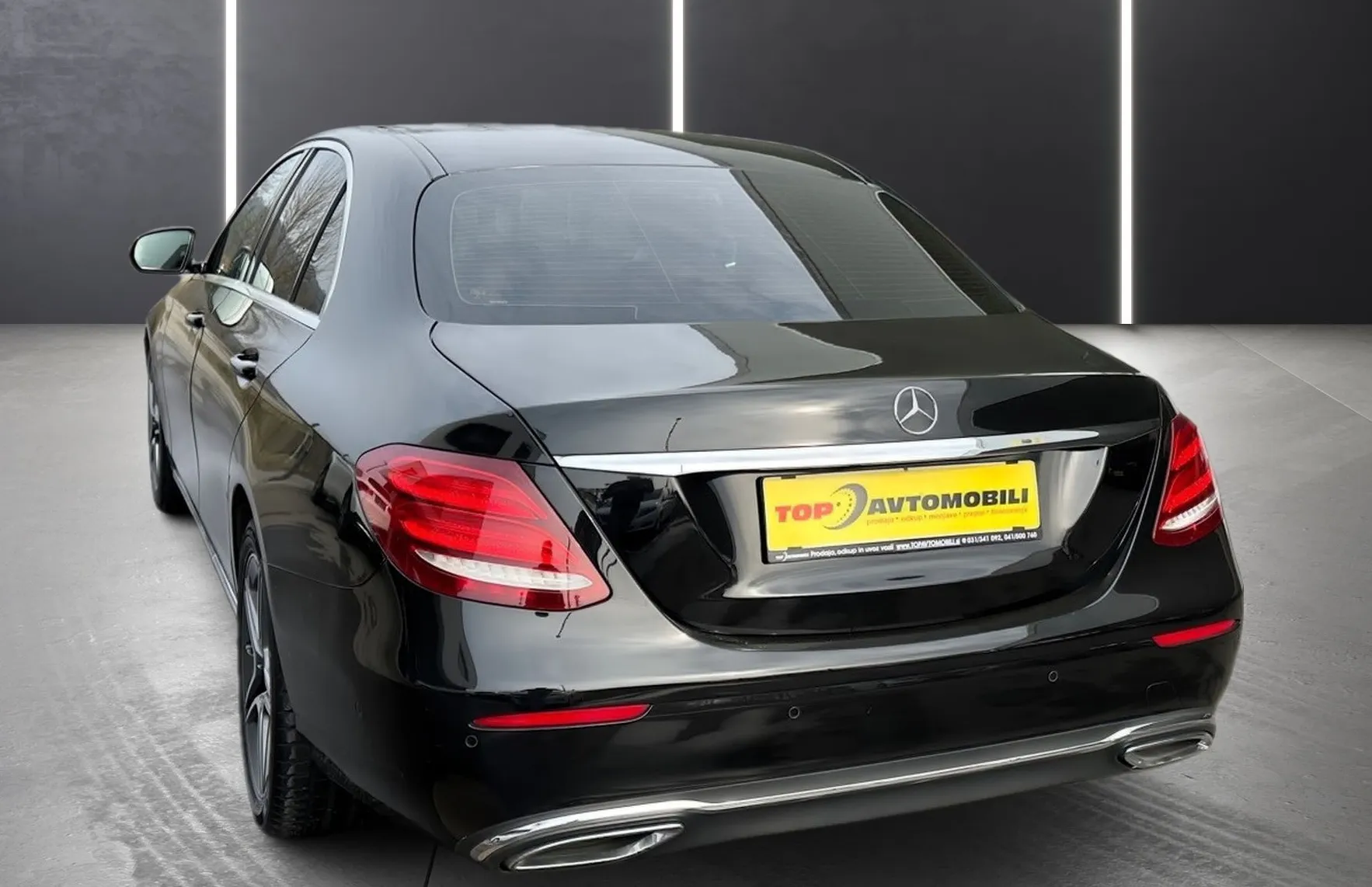 Zunanja slika - Mercedes-Benz E-Razred - E 220d FULL LED TEMPOMAT NAVI 360 KAMERA PDC - 6