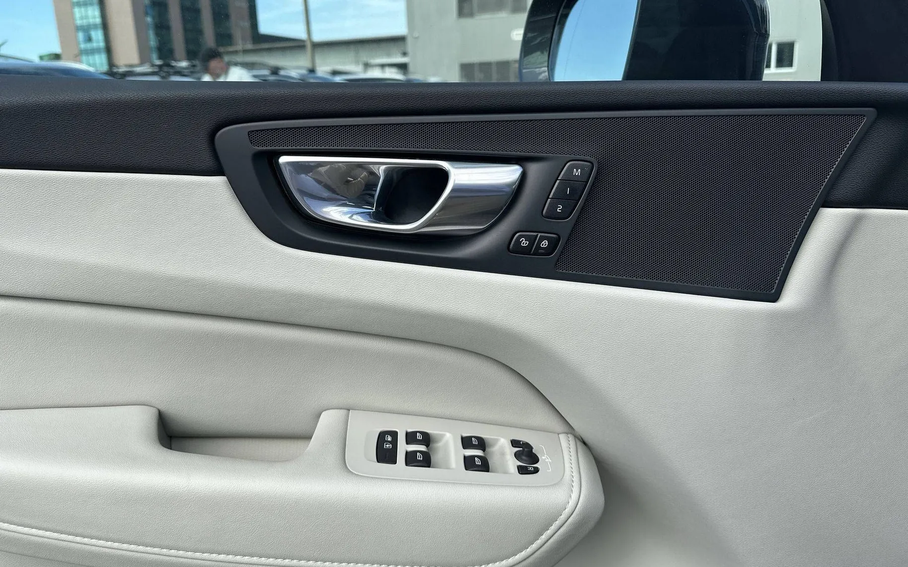 Notranja slika - Volvo XC60 - B4D AWD Plus Bright Avt. - 13