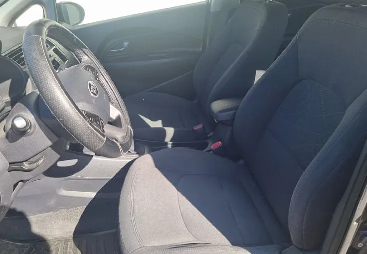 Zunanja slika - KIA Rio - 1.4 EX Urban SERVO KLIMA - 7