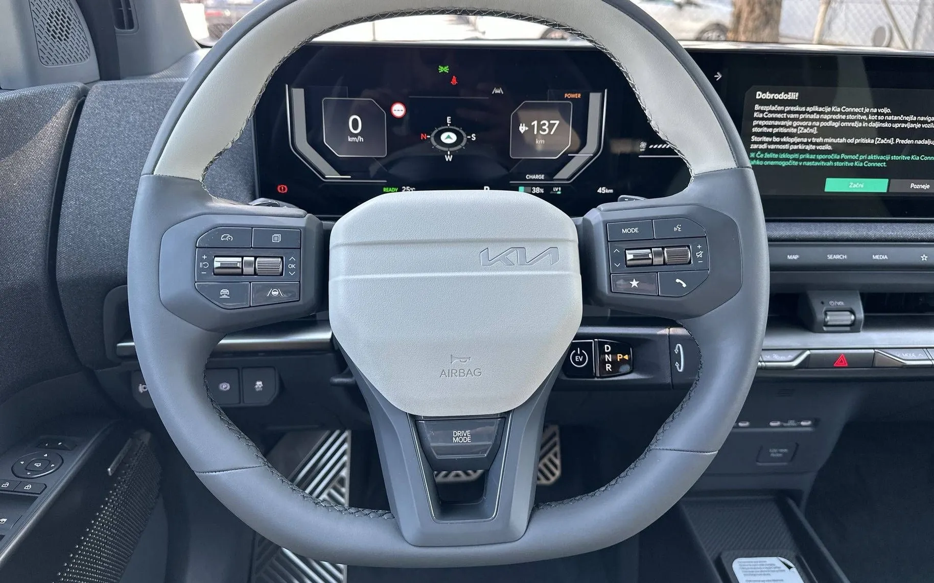 Notranja slika - KIA EV2 - GT-Line 61 kWh 22KW AC+ PREMIČNA ZADNJA KLOP - 14