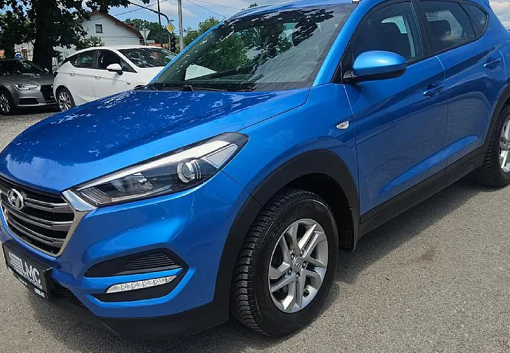 Zunanja slika - Hyundai Tucson - 1.7 CRDi 116ks °LED° °TEMPOMAT°°16-COL° - 1