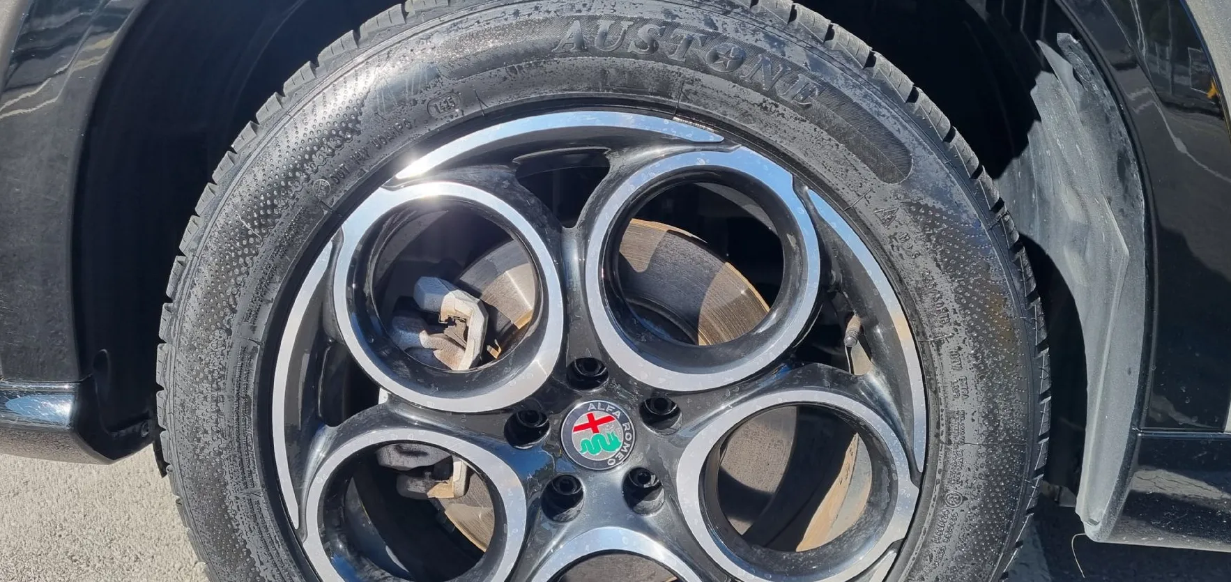 Zunanja slika - Alfa Romeo Tonale - 1.3 PHEV 280 Q4 Ti OPREMA + ODLIČNO OHRANJEN - 16