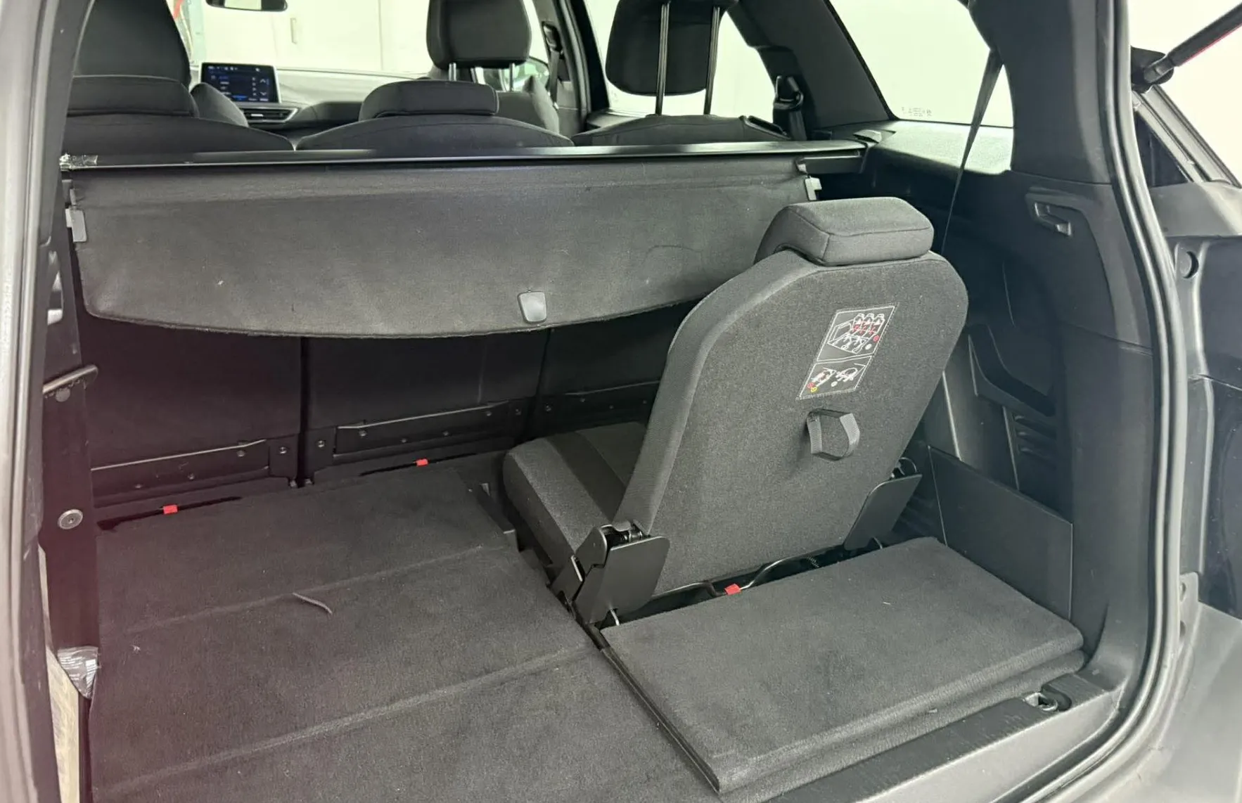 Zunanja slika - Peugeot 5008 - 1.2 PureTech 96 KW Avt.NAVI.KAMERA.2023 VELIKI SER - 1