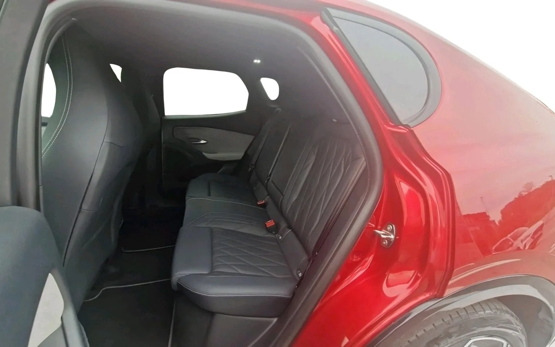 Zunanja slika - Ford Capri - ExtendedRange 77kWh Premium-SLO-NAVI-USNJE-360o - 6
