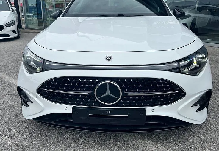 Zunanja slika - Mercedes-Benz CLA-Razred - CLA 200 AMG Line Avt. - 2
