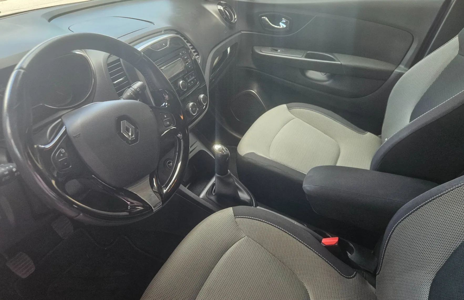 Zunanja slika - Renault Captur - TCe 90 Energy Expression - 5