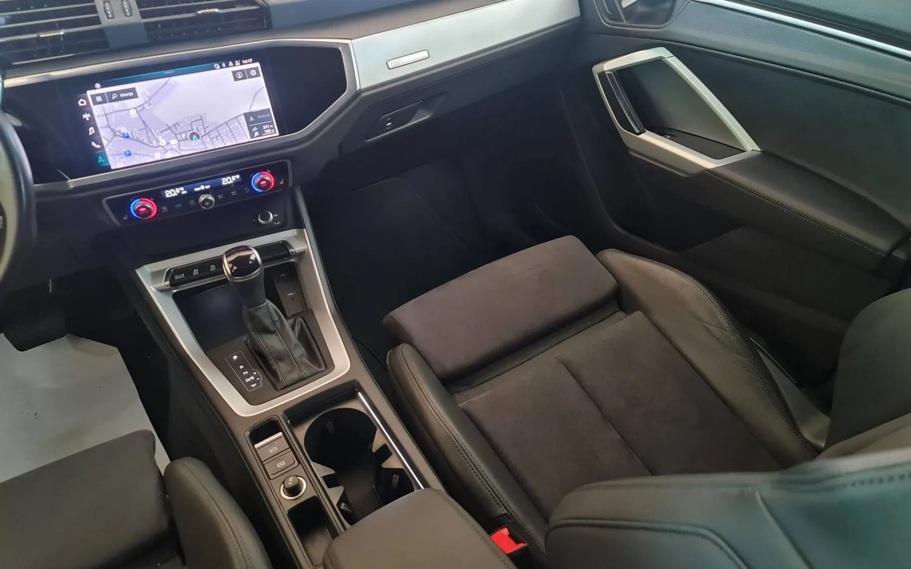 Notranja slika - Audi Q3 Sportback - 35 TFSI S line S tronic  Matrix   Virtual   Kamera - 12