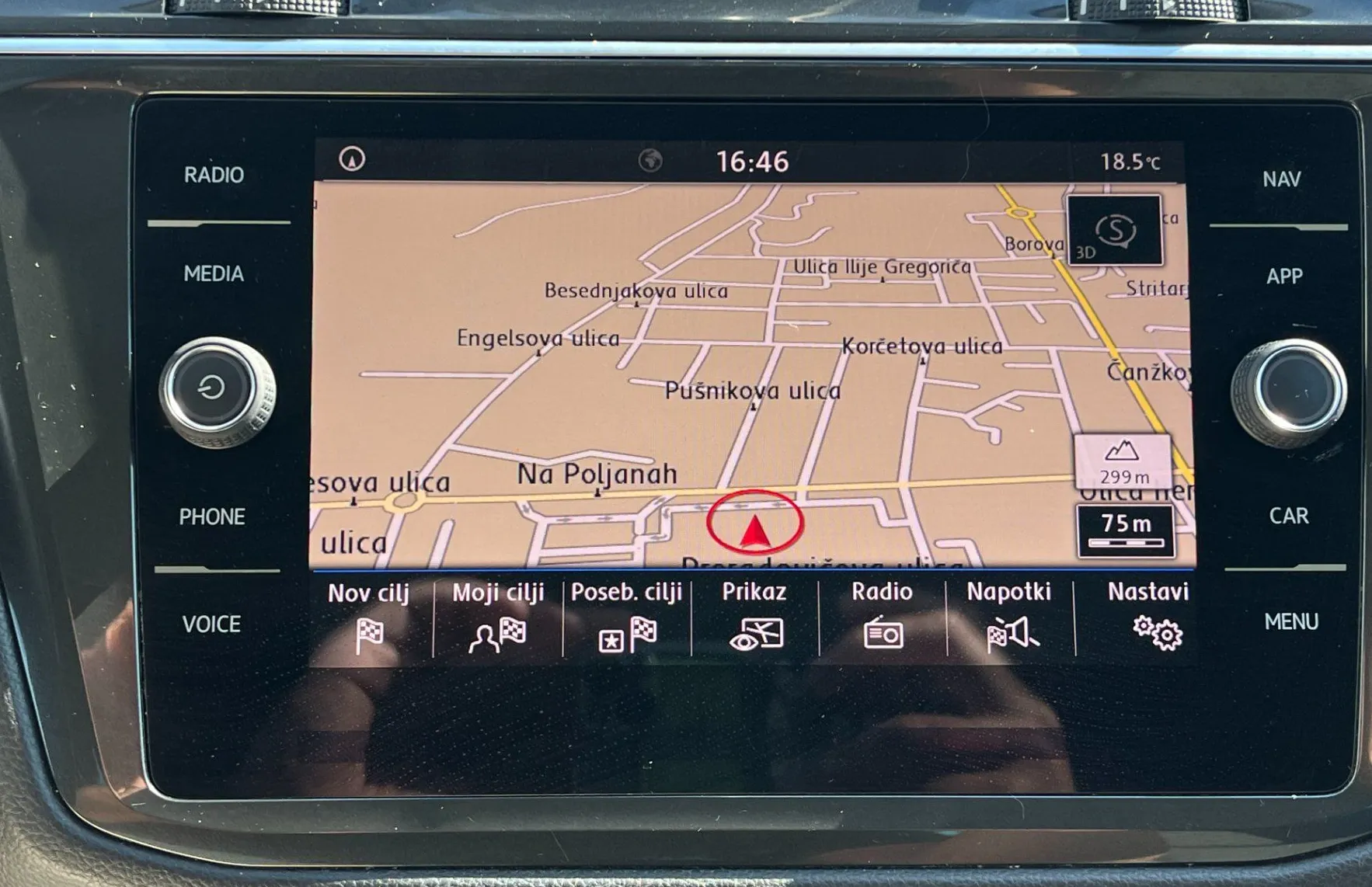 Zunanja slika - VW Tiguan - 2.0 TDI BMT Comfort Edition LED. NAVI. VZR. KAM. - 18