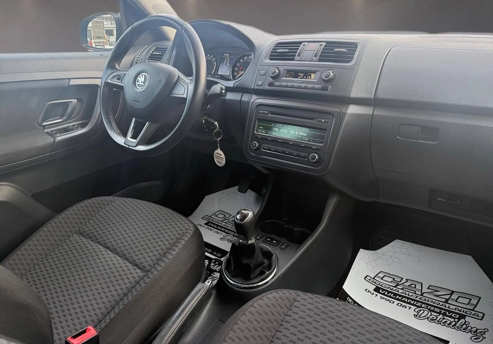 Notranja slika - Škoda Roomster - 1.6 TDI CR Elegance 66  90 ... - 12