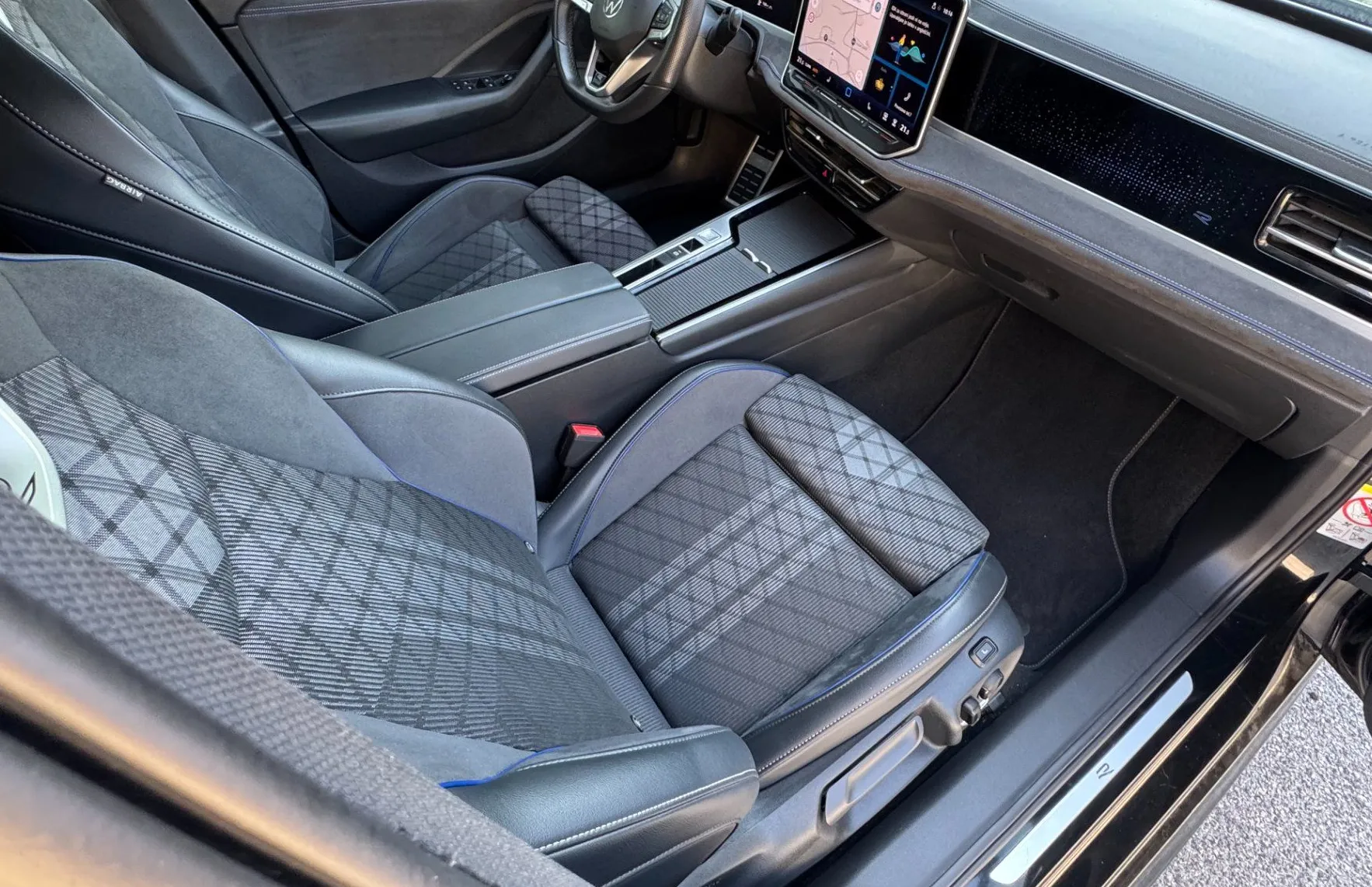 Zunanja slika - Volkswagen Passat - Variant 2.0 TDI BMT R-Line DSG - 9