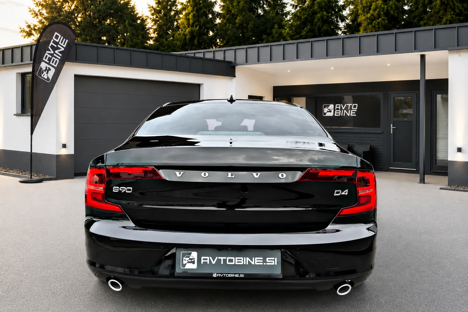 Notranja slika - Volvo S90 - D4 AVT•VIRTUAL•LED•KAMERA•PILOT•ODLIČEN... - 7