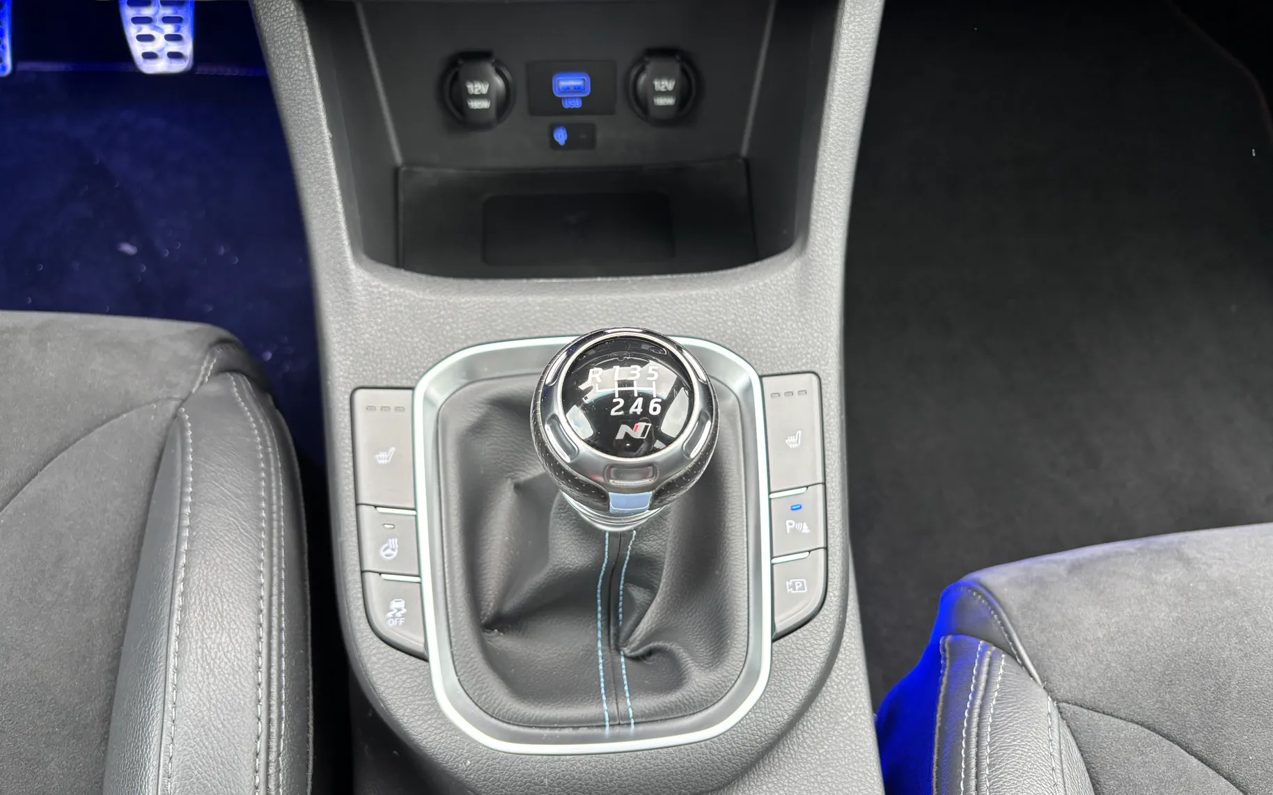 Notranja slika - Hyundai i30 - N 2.0T-GDI 280 Performance - 12