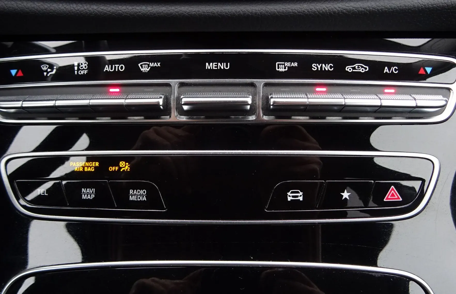 Zunanja slika - Mercedes-Benz E-Razred - E 220 d 9G TRONIC 200KM - LED - NAVI - 18 COL - - 17