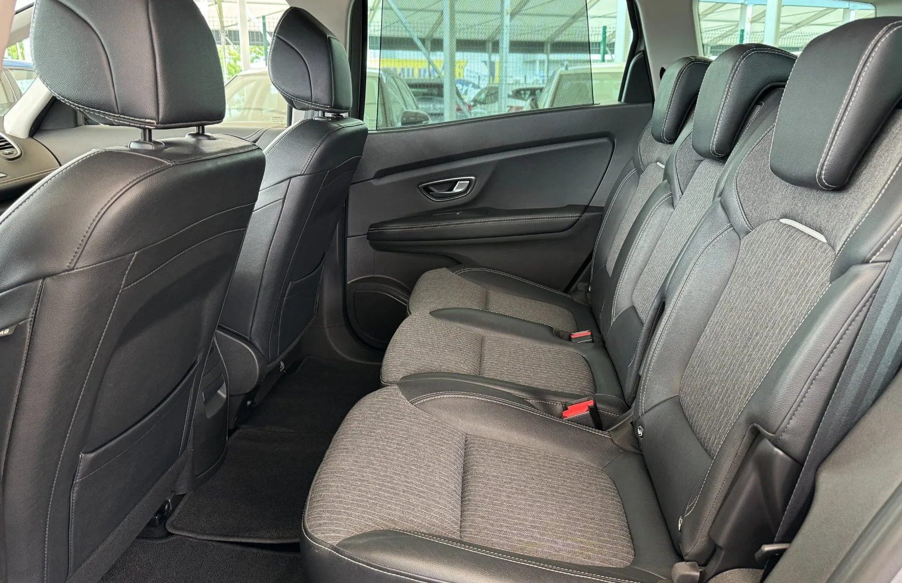 Zunanja slika - Renault Scénic - Grand Scenic TCe 140 Techno SLO 1.Lastnik - 11