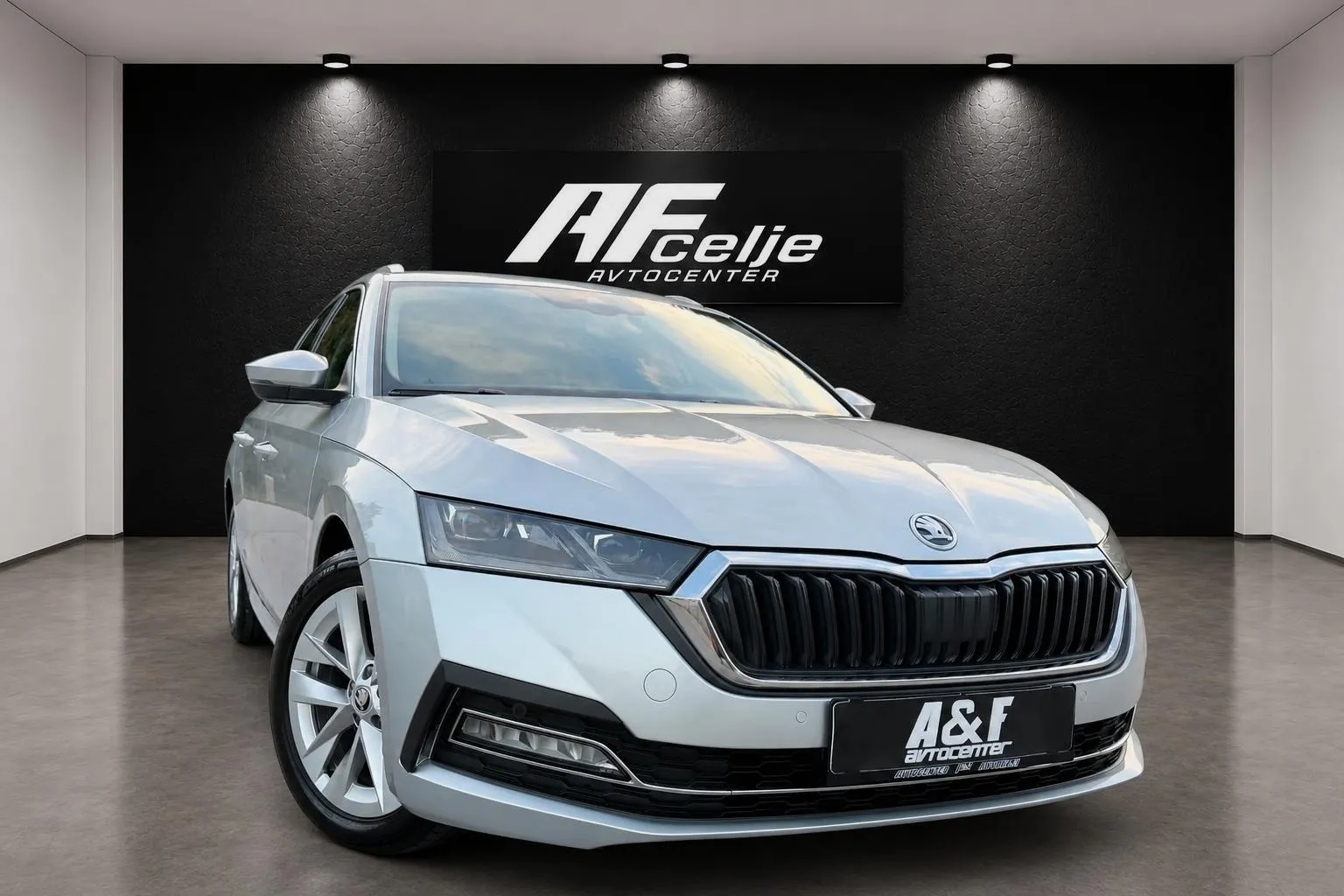 Zunanja slika - Škoda Octavia - 2.0 TDI-DSG-VIRTUAL-FUL LED-MRTVI KOTI-KAMERA- - 3