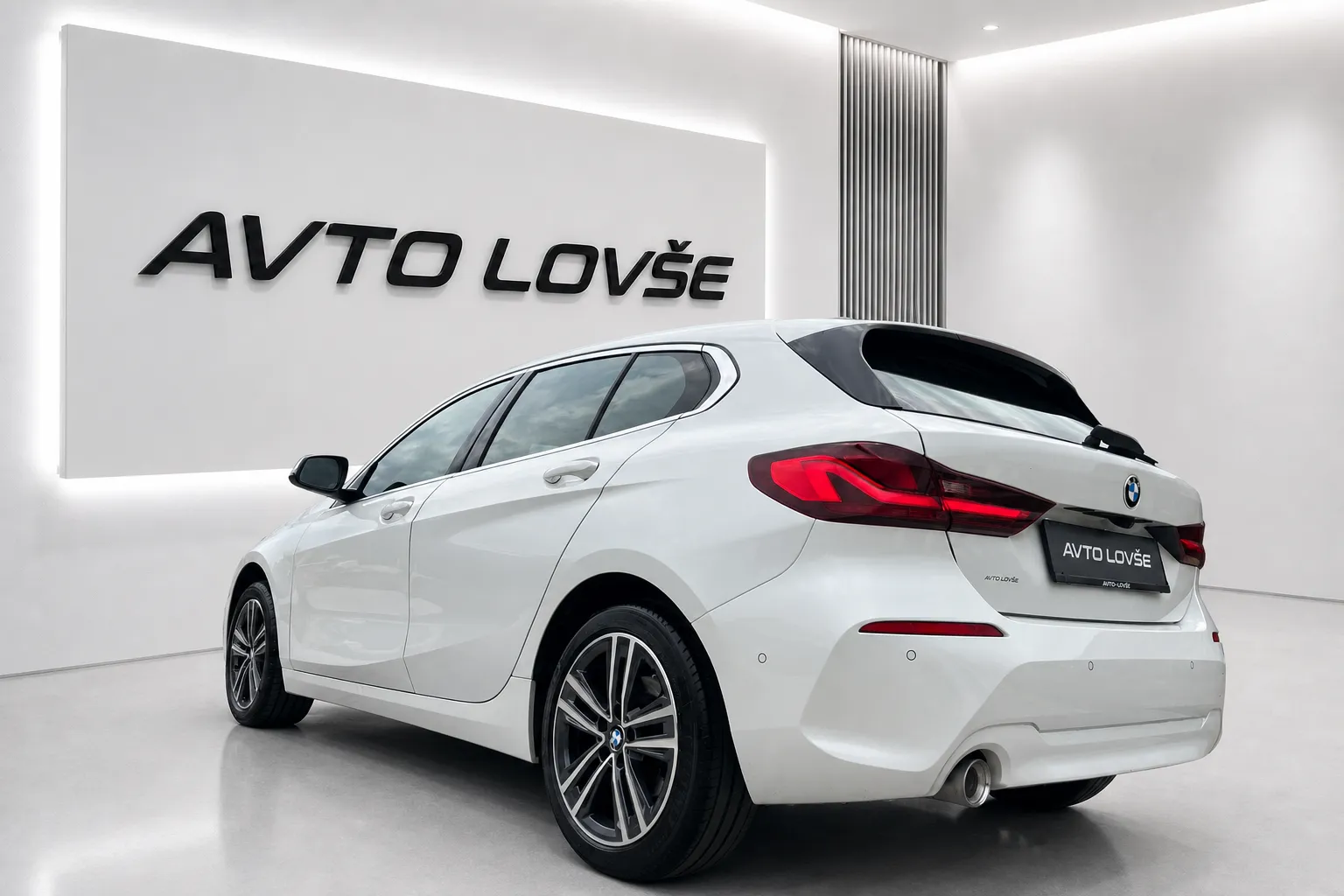 Zunanja slika - BMW serija 1: - 116d-1 LASTNICA-ALU-LED-NAVI-KAM-ODLIČEN - 5