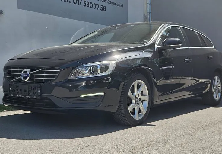Zunanja slika - Volvo V60 - D3 Momentum - 1