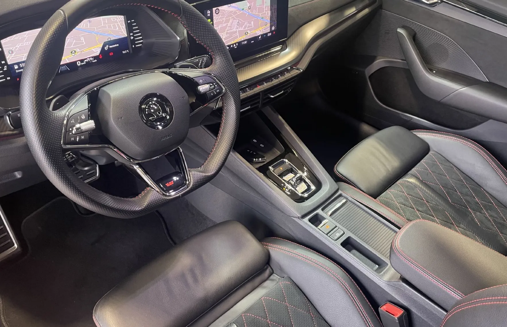 Zunanja slika - Škoda Octavia - RS-VIRTUAL-PANORAMA-NAVI-HALJENJE SED-ALCANTARA - 8