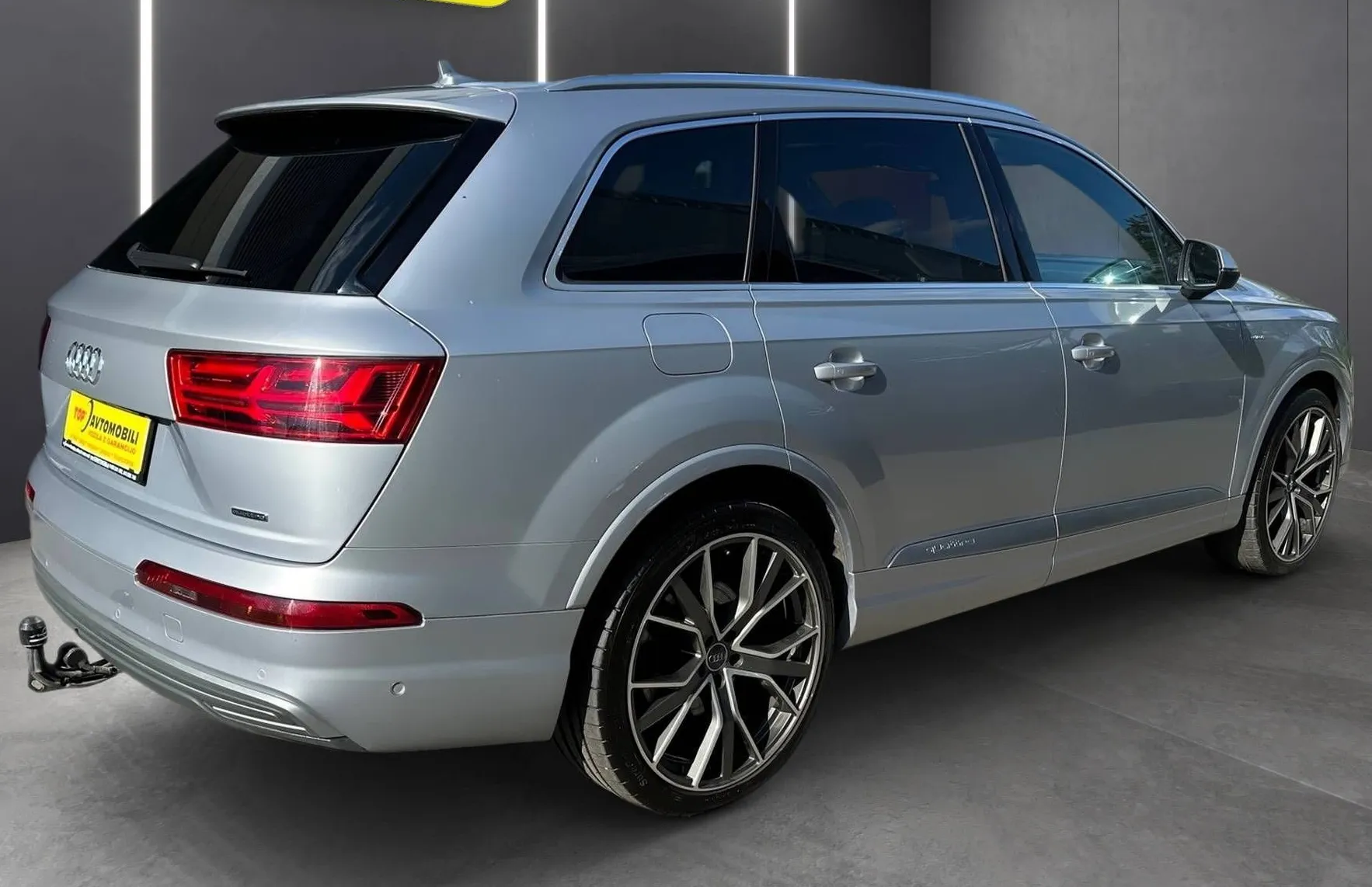 Zunanja slika - Audi Q7 - E-TRON 3.0TDI QUATTRO LED NAVI ACC HUD PANO 360K.. - 9