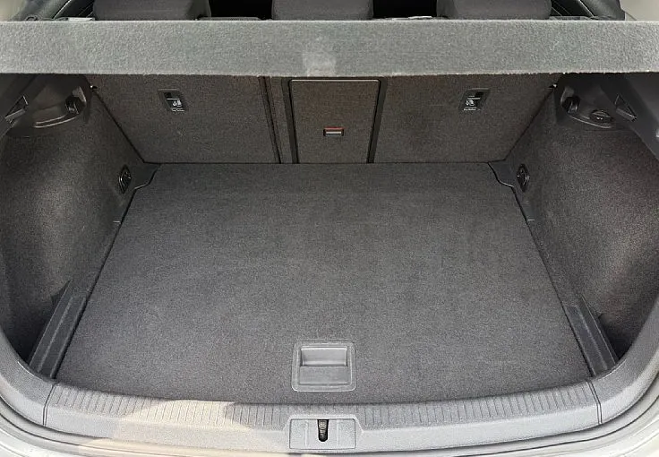 Zunanja slika - VW Golf - 1.0 TSI - LED - VELIK EKRAN - ALU15 - GRETJE SED. - 12