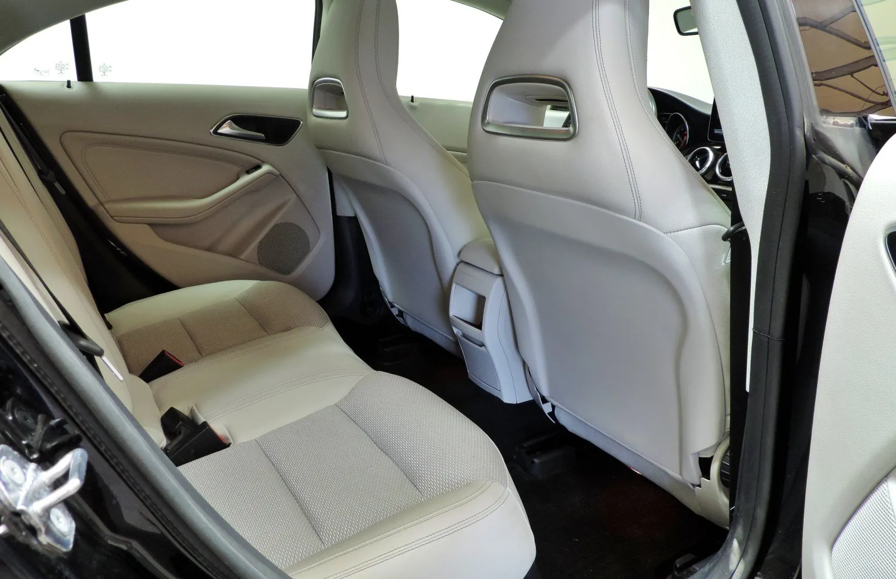 Zunanja slika - Mercedes-Benz CLA-Razred - 180 - 12