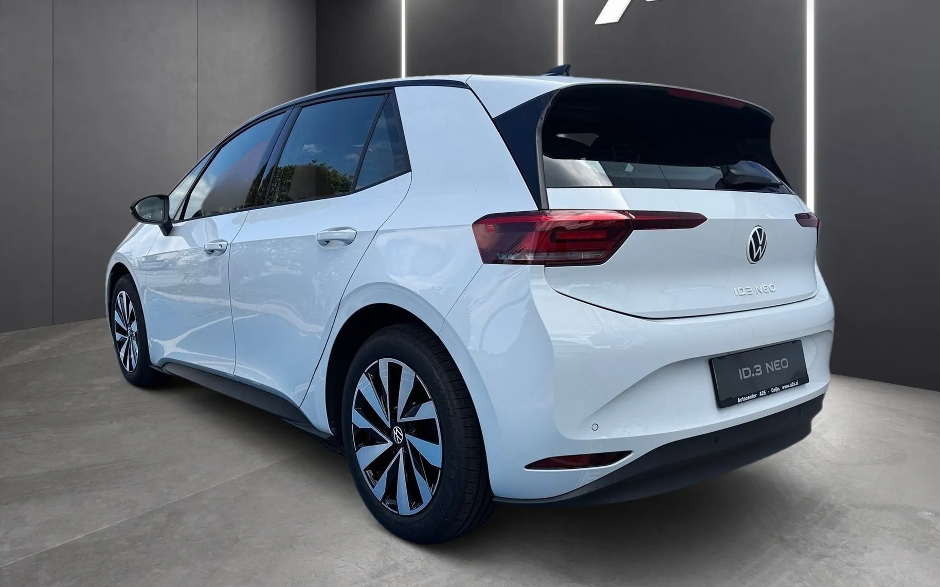 Zunanja slika - Volkswagen ID.3 - Neo Active  58 kWh - 4