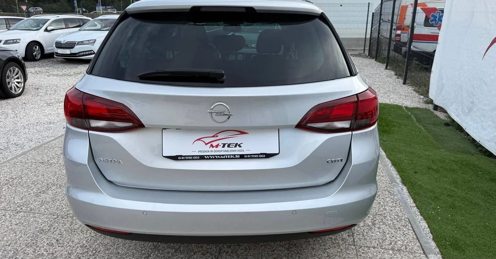 Zunanja slika - Opel Astra - Sports Tourer 1.6 CDTI Enjoy SAMO 107.000 KM - 4