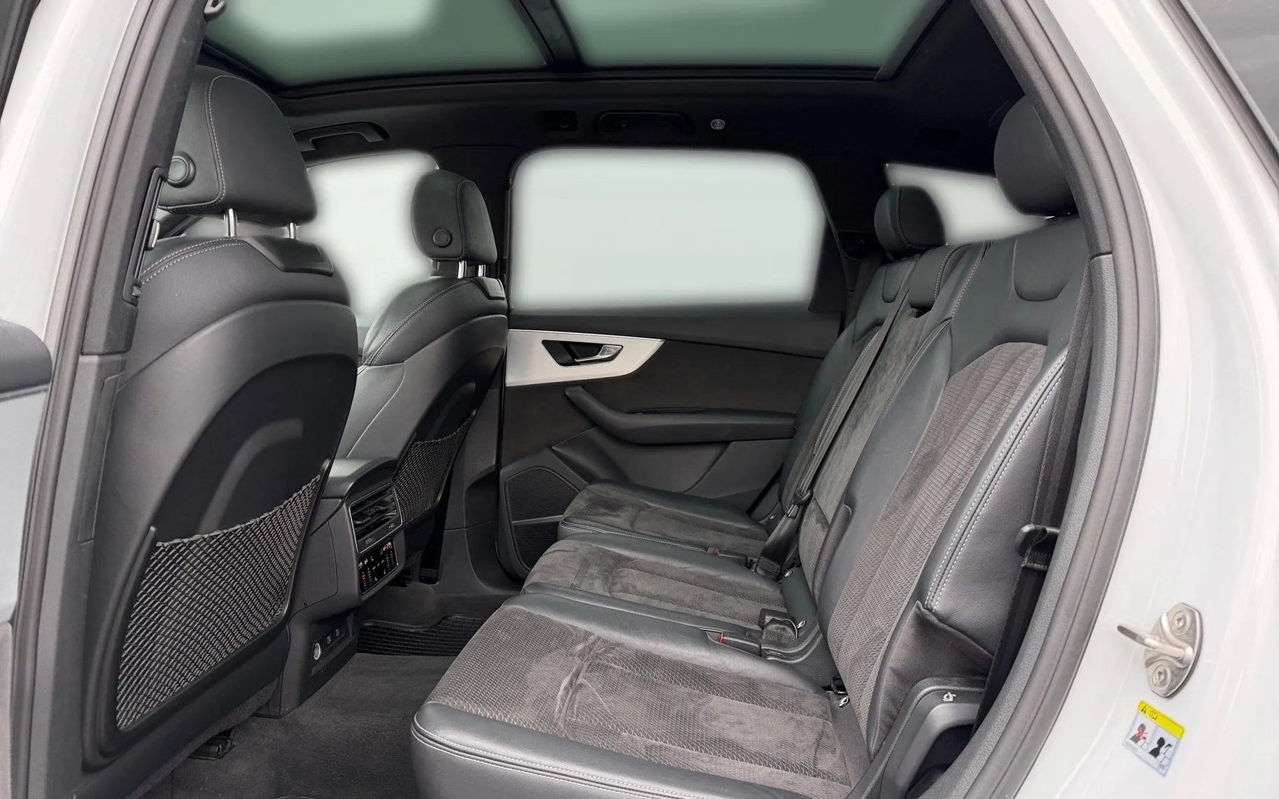 Notranja slika - Audi SQ7 - TFSI quattro Tiptronic-SLO-Panorama-HD Matrix-B O. - 11