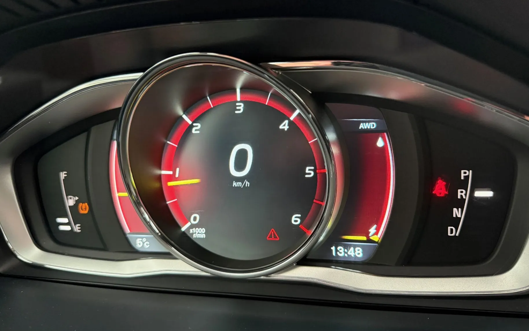 Zunanja slika - Volvo V60 - 2.4 D6 TwinEngine AWD HYBRID POLSTAR AUT. XENON - 16