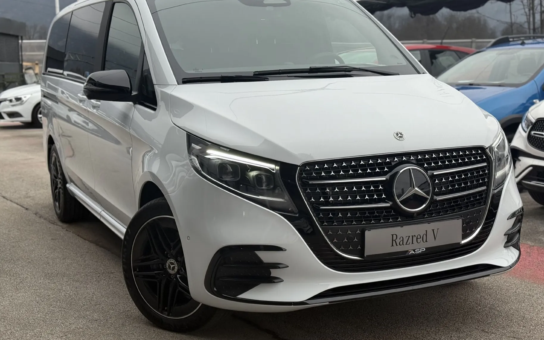 Zunanja slika - Mercedes-Benz V-Razred - V 300 d AVANTGARDE dolgi - 4