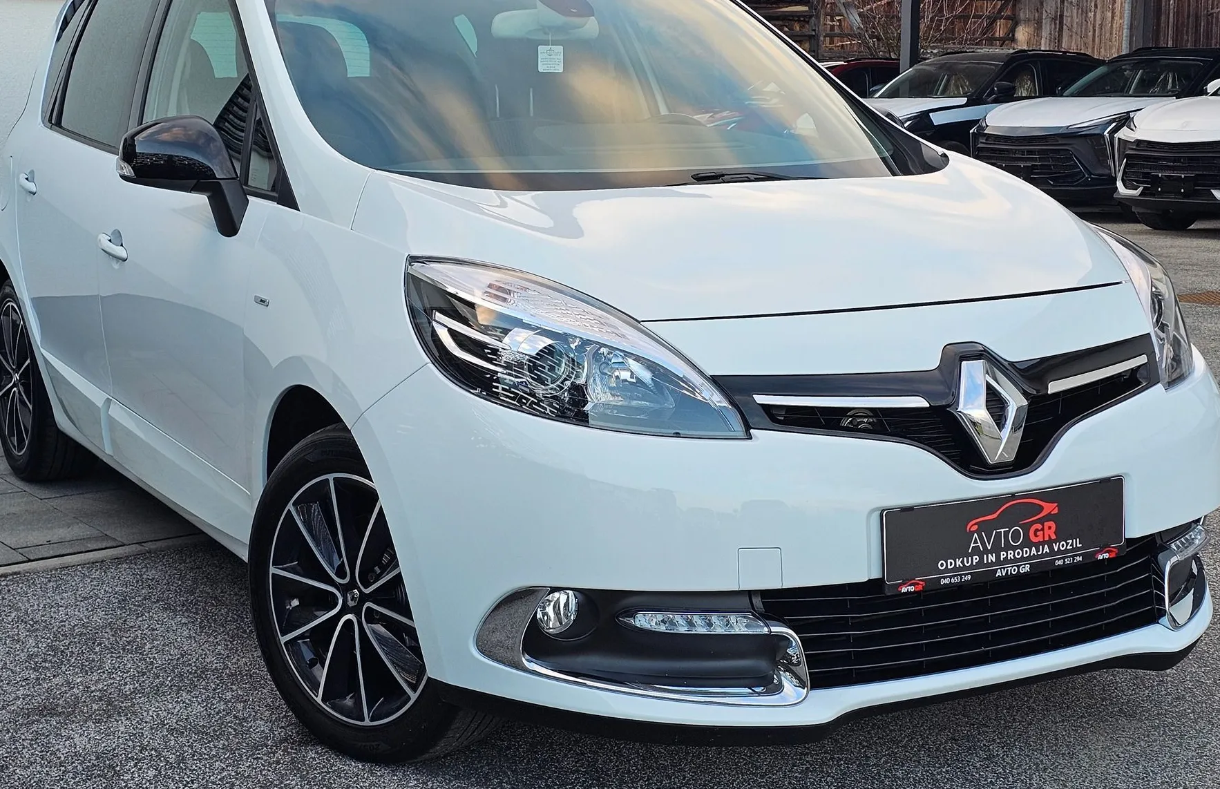 Zunanja slika - Renault Scénic - Scenic 1.2 16v-BOSSE-Le 159.000km-Odličen- Tempo.- - 5