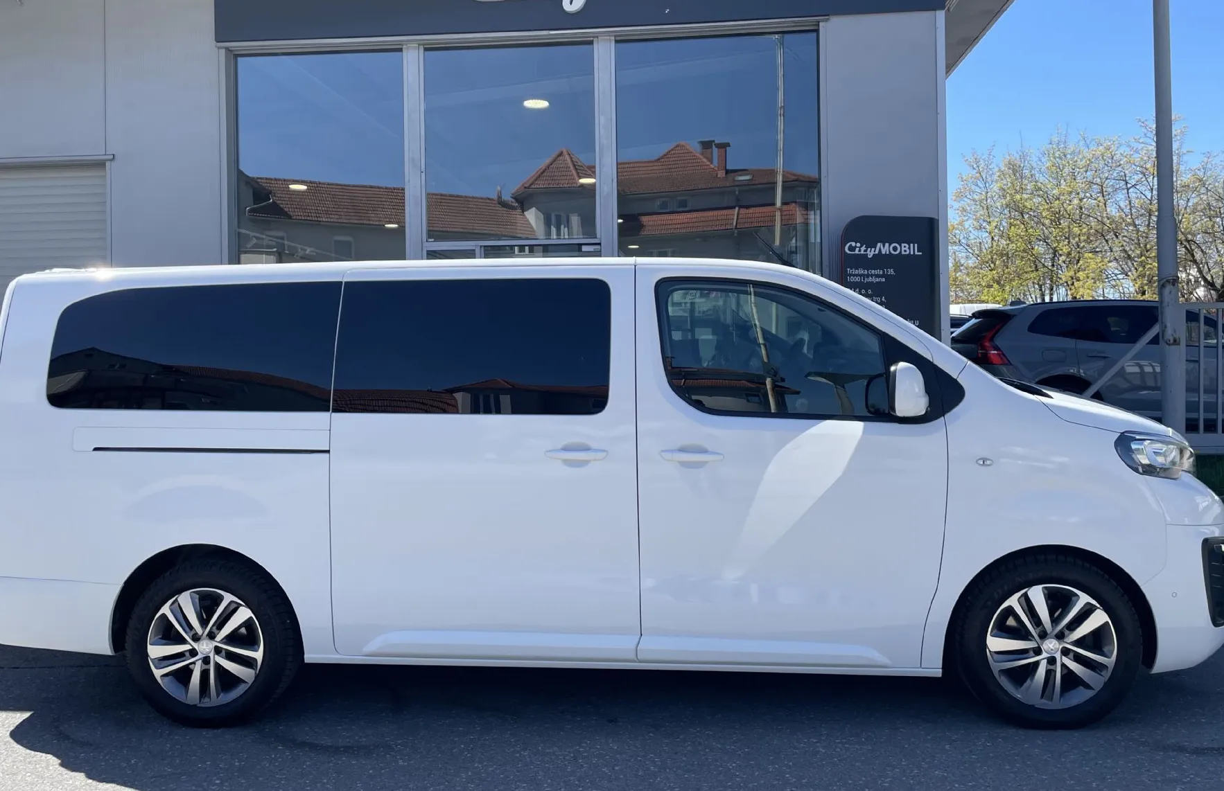 Zunanja slika - Peugeot Traveller - 1.LASTNIK-RADAR TEMPOMAT-ALU-MULTIFUNKCIJA-PDC - 2