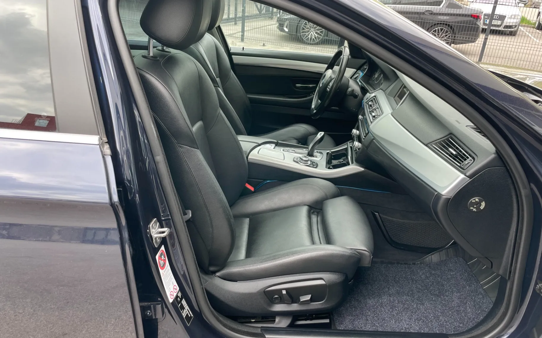 Zunanja slika - BMW Serija 5 - 520d xDrive touring Avt. - 14