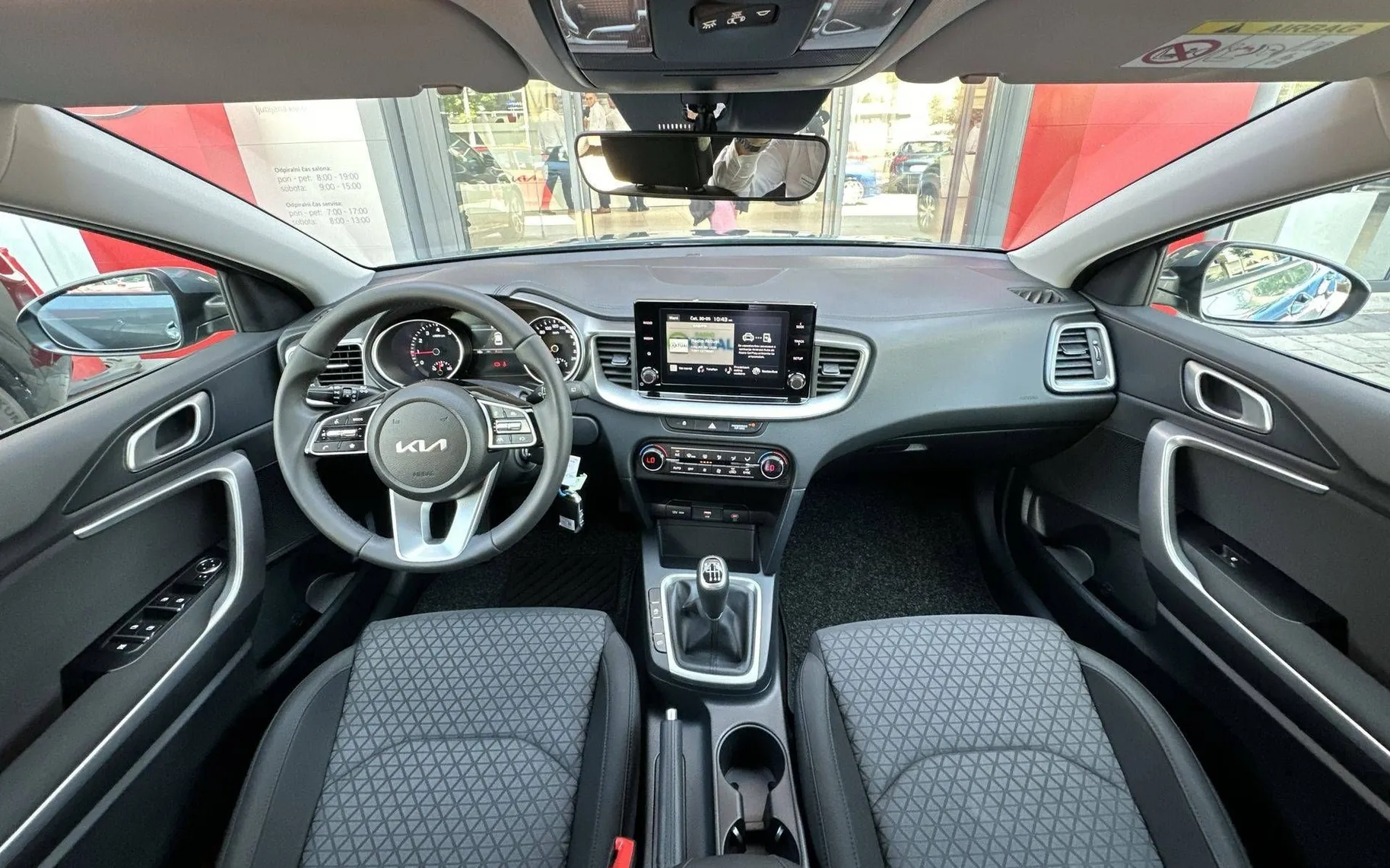 Notranja slika - KIA Ceed - 1.0 T-GDi EX Champion + ISG. M T - 11