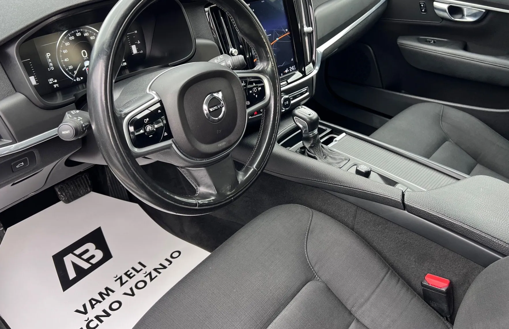 Zunanja slika - Volvo V90 - 2.0D+ACC+FULL LED++NAVI+PDC+KLJUKA+NOVE PNEVMATI.. - 10