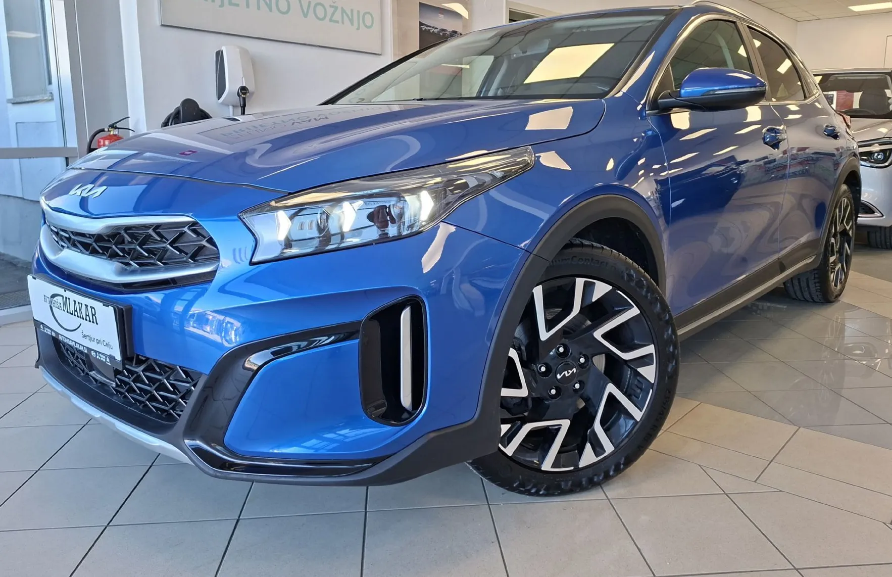 Zunanja slika - KIA XCeed - 1.5 T-GDi EX Way ISG.7DCT 118 kW-1.LAST-SLO-LED- - 2