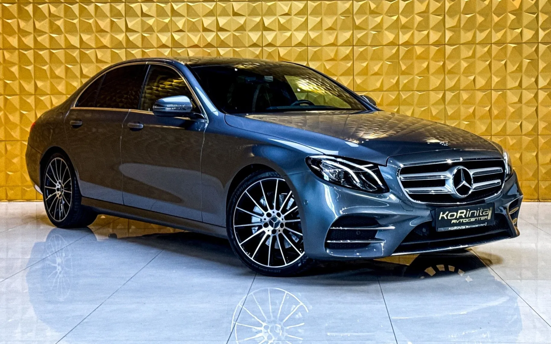 Zunanja slika - Mercedes-Benz E-Razred - E200d AMG Line-PANO-KAMERA-GRETJE-AMBI - 3