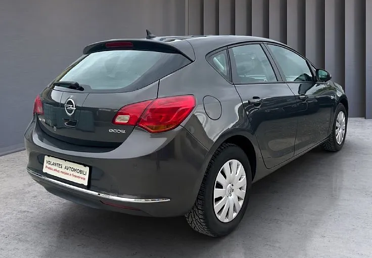 Zunanja slika - Opel Astra - 1.6 CDTI Cosmo Start Stop - 3