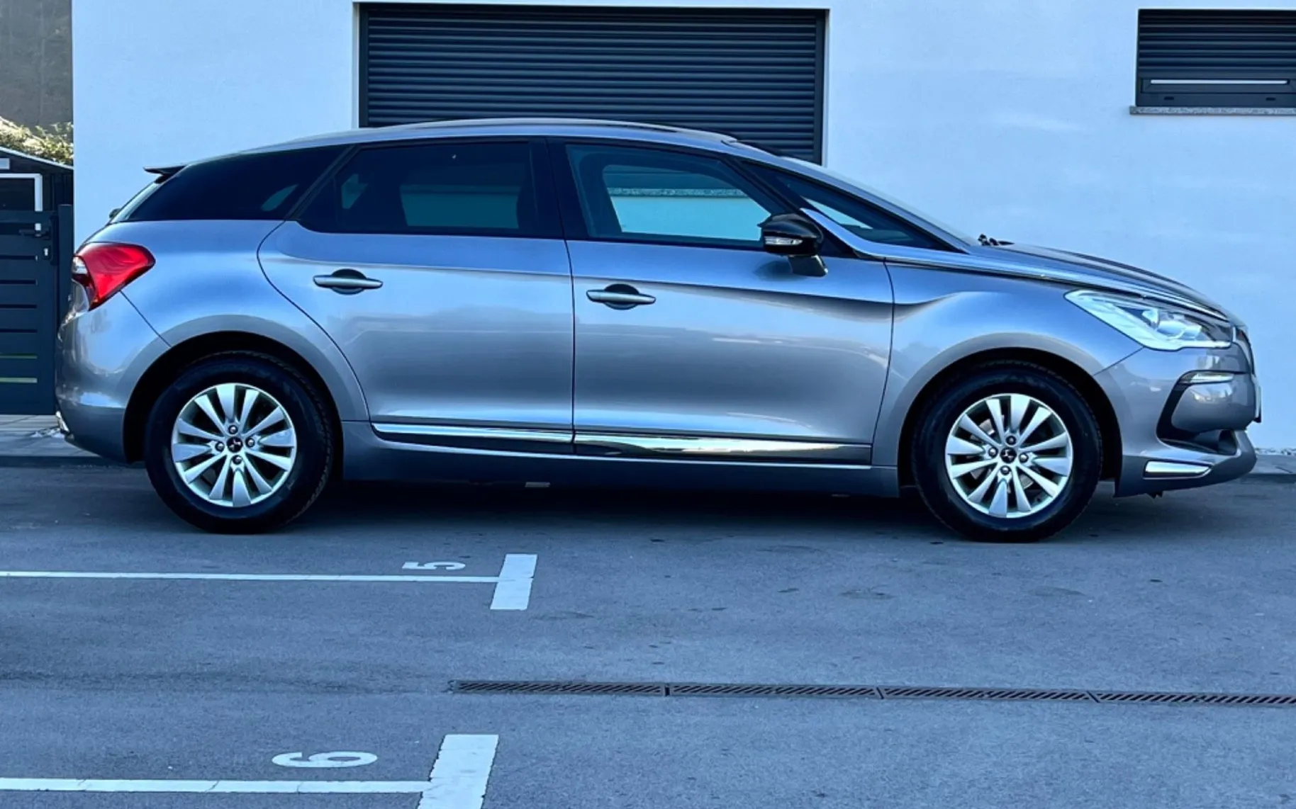 Zunanja slika - Citroën DS5 - KOT NOV+NAVI+PANORAMA+ALU+PDC - 5