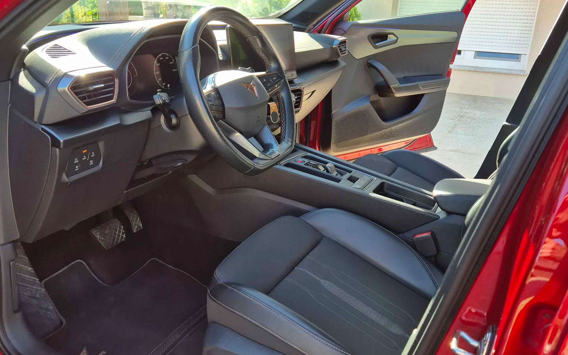 Notranja slika - Cupra Formentor - 1,5 TSI DSG - 8