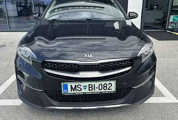Zunanja slika - KIA XCeed - 1.5 T-GDI. EX WAY - DIGITALNI ŠTEVCI. 1.LASTNIK. . - 9