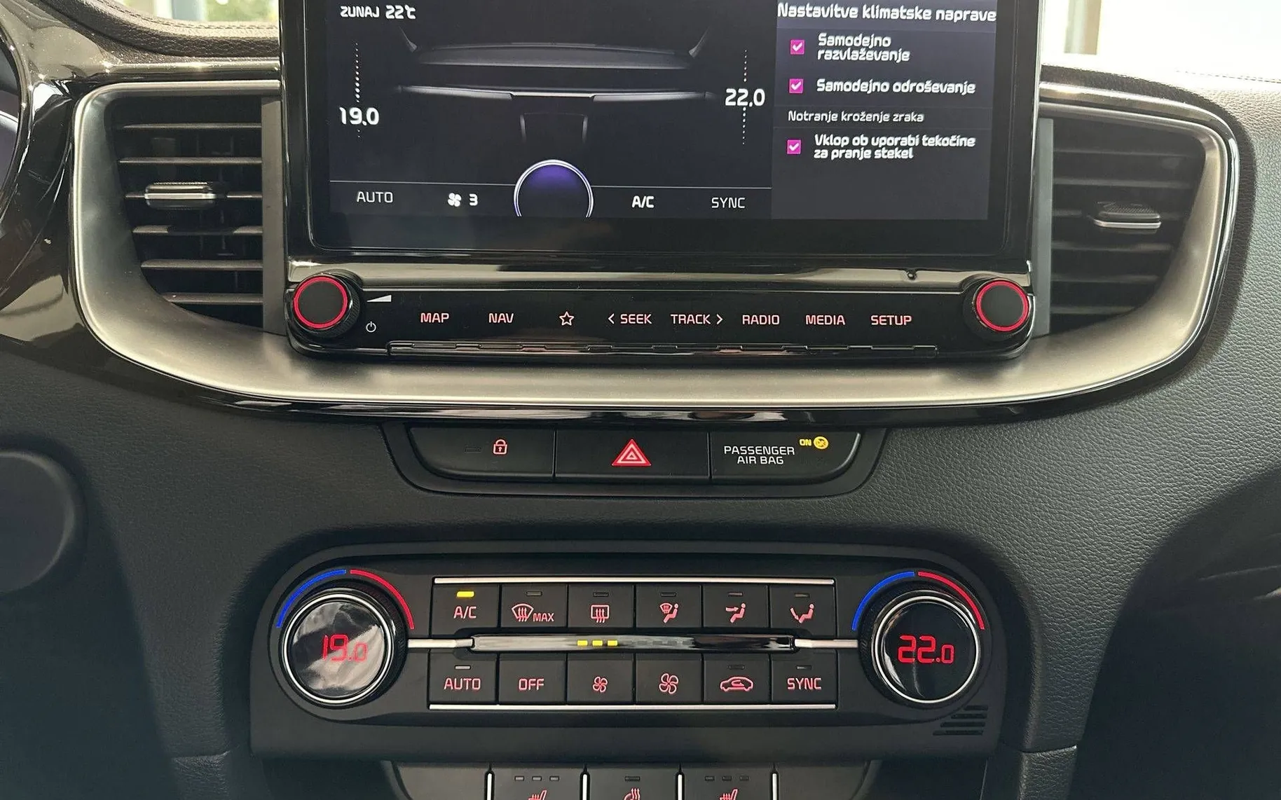 Notranja slika - KIA XCeed - 1.5 T-GDI EX Way MT - 19