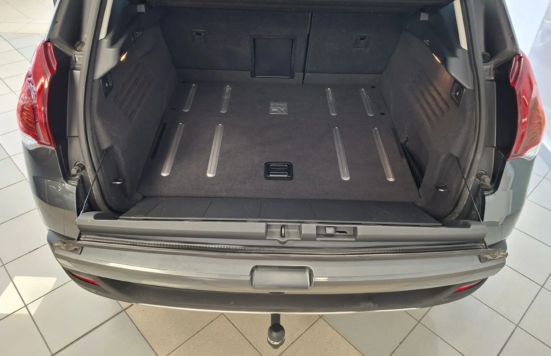 Zunanja slika - Peugeot 3008 - HYBRID 4X4-LED-NAVI-PDC-KLJUKA-HITRI KREDIT- - 16