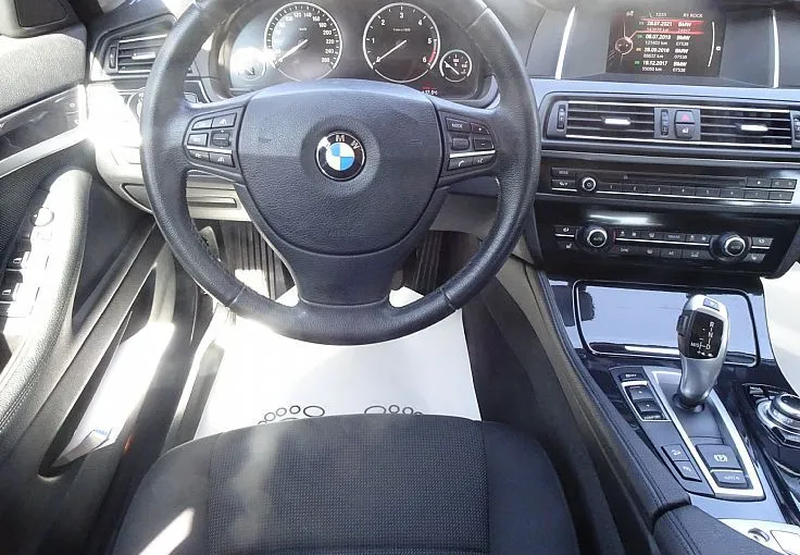 Zunanja slika - BMW Serija 5 - Touring: 520d xDrive touring Avt. FINANCIRANJE BREZ POLO - 8
