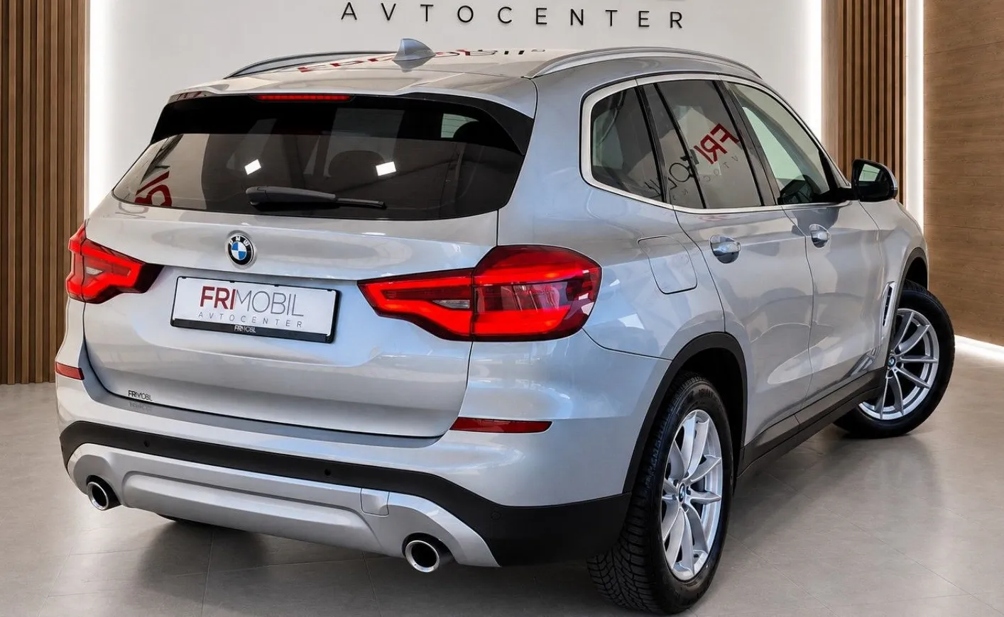 Zunanja slika - BMW X3 - serija : xDrive 20d xLine •ADAPTIVE LED•PDC•ALU•NAVI• - 3