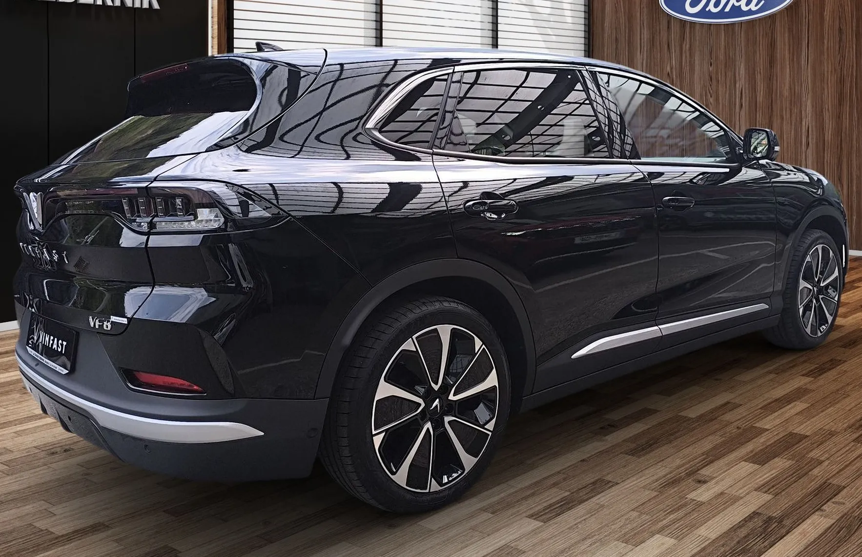 Zunanja slika - Vinfast VF8 - 87.7kWh AWD Plus 408PS-GRATIS POLNILNICA 22 KW - 4