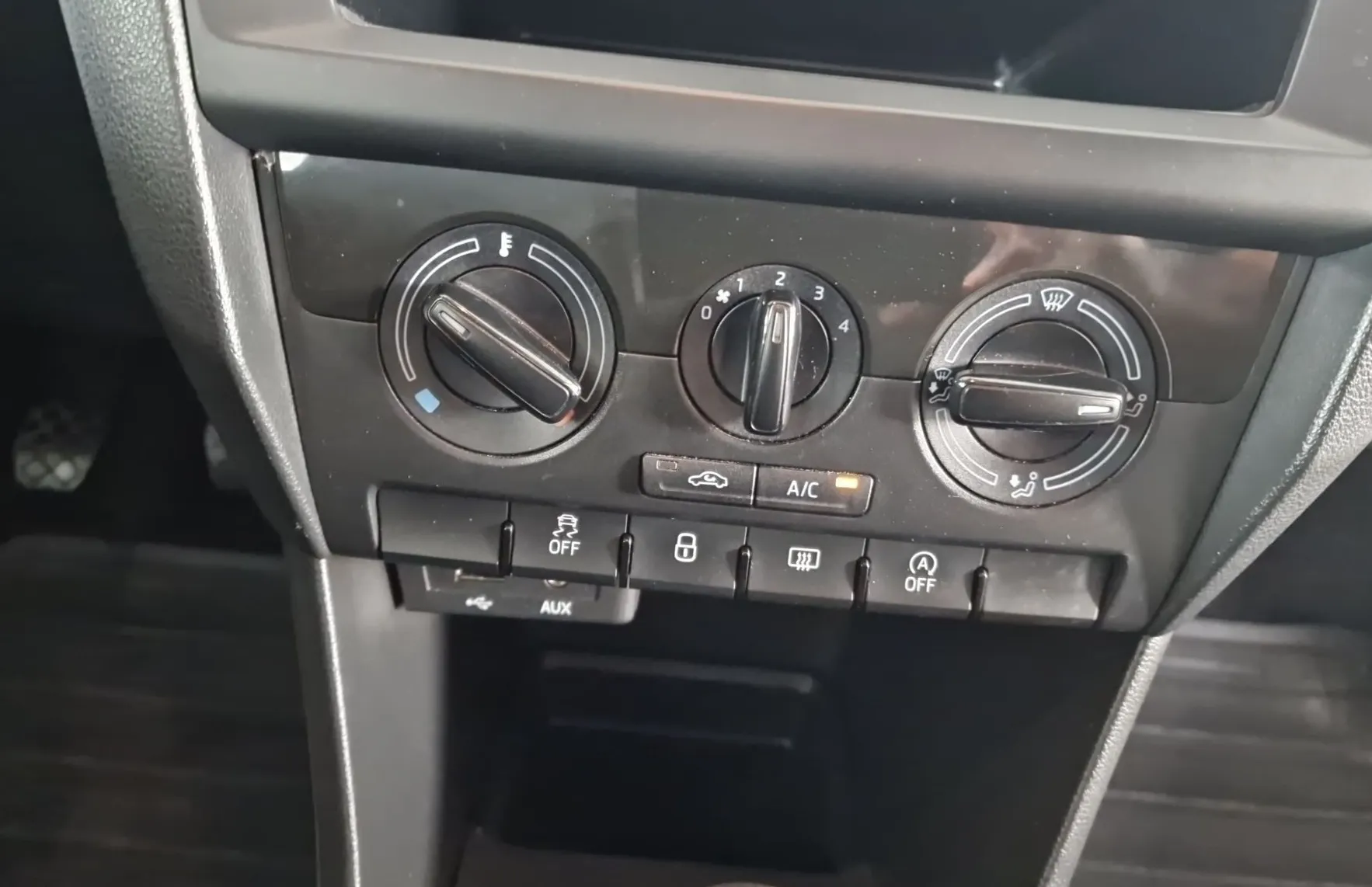 Zunanja slika - Škoda Rapid - Spaceback 1.0 TSI Active - 13