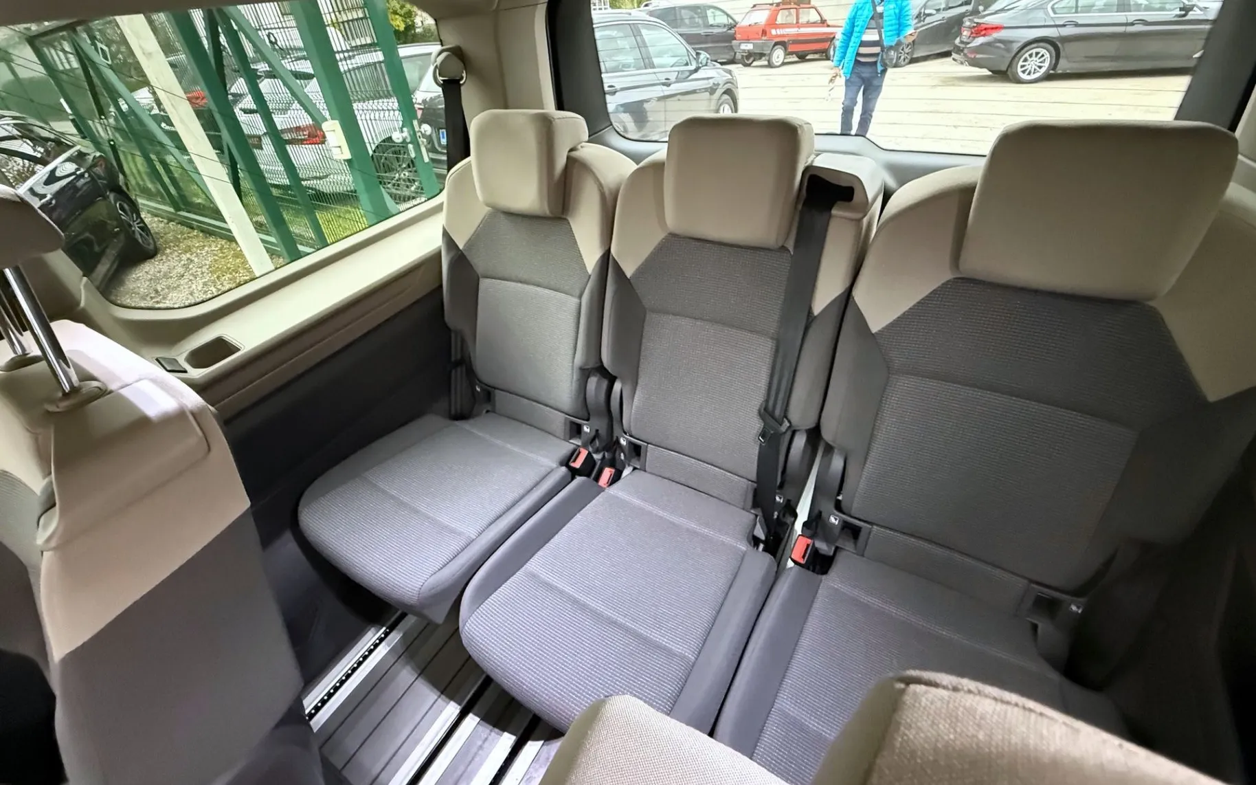 Zunanja slika - Volkswagen Multivan - T7 L2 2.0 TSI AUT. 1.LASTNIK IQ LED 7 SED. KAMERA - 20